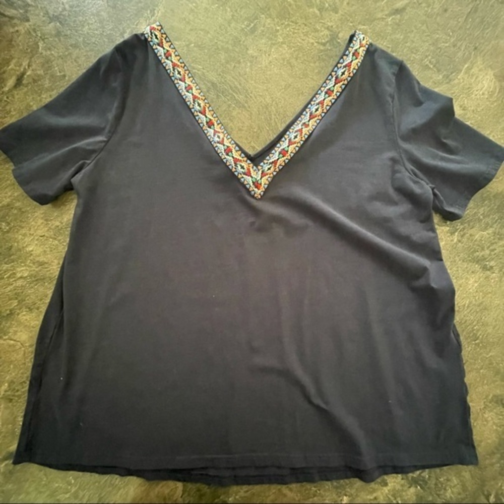 Embroidered Back Maternity Top - Picture 3 of 7